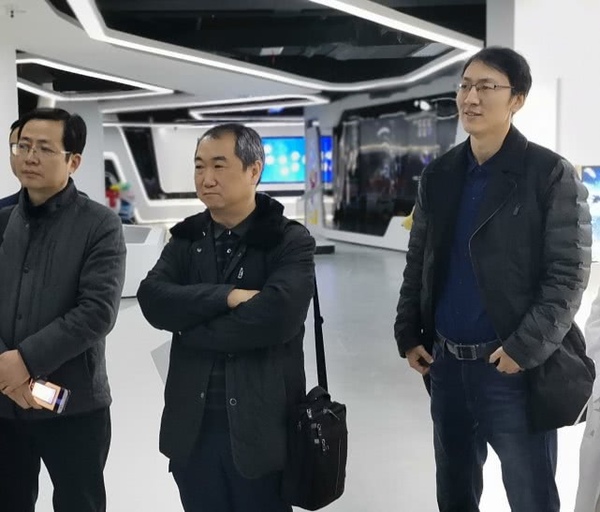 西安市中小企业服务中心副主任高铬莅临腾讯（西安）企鹅新媒体学院参观交流