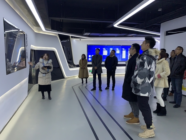 子牙学宫元始创业营参访企鹅智媒